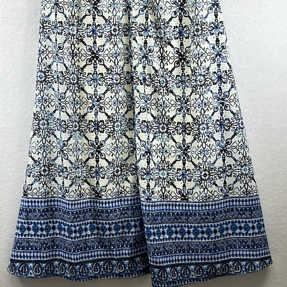 Taylor Women’s Maxi Sz 12 Blue/White  Smocked Elastic Back Polyester Boho NWT - Picture 4 of 12